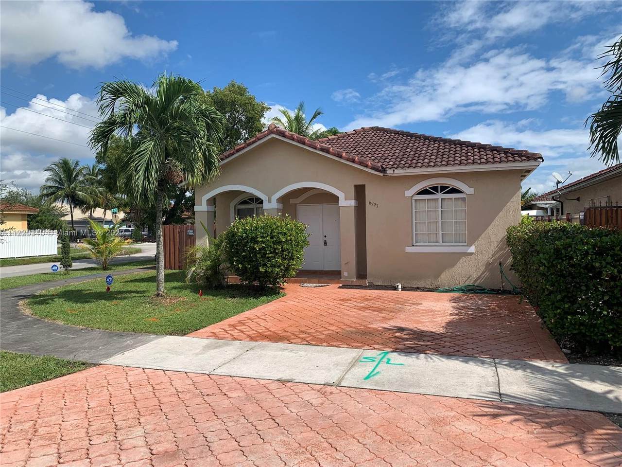 6993 5th Ct - Photo 1