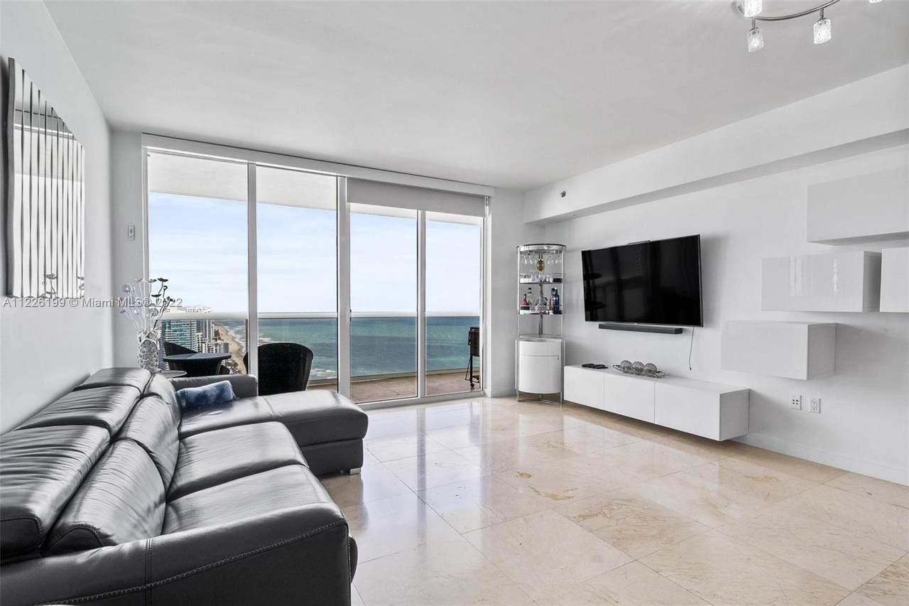 1830 Ocean Dr - Photo 1