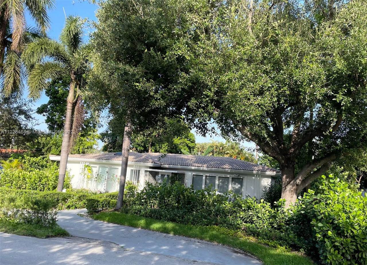 10618 10th Pl - Photo 1