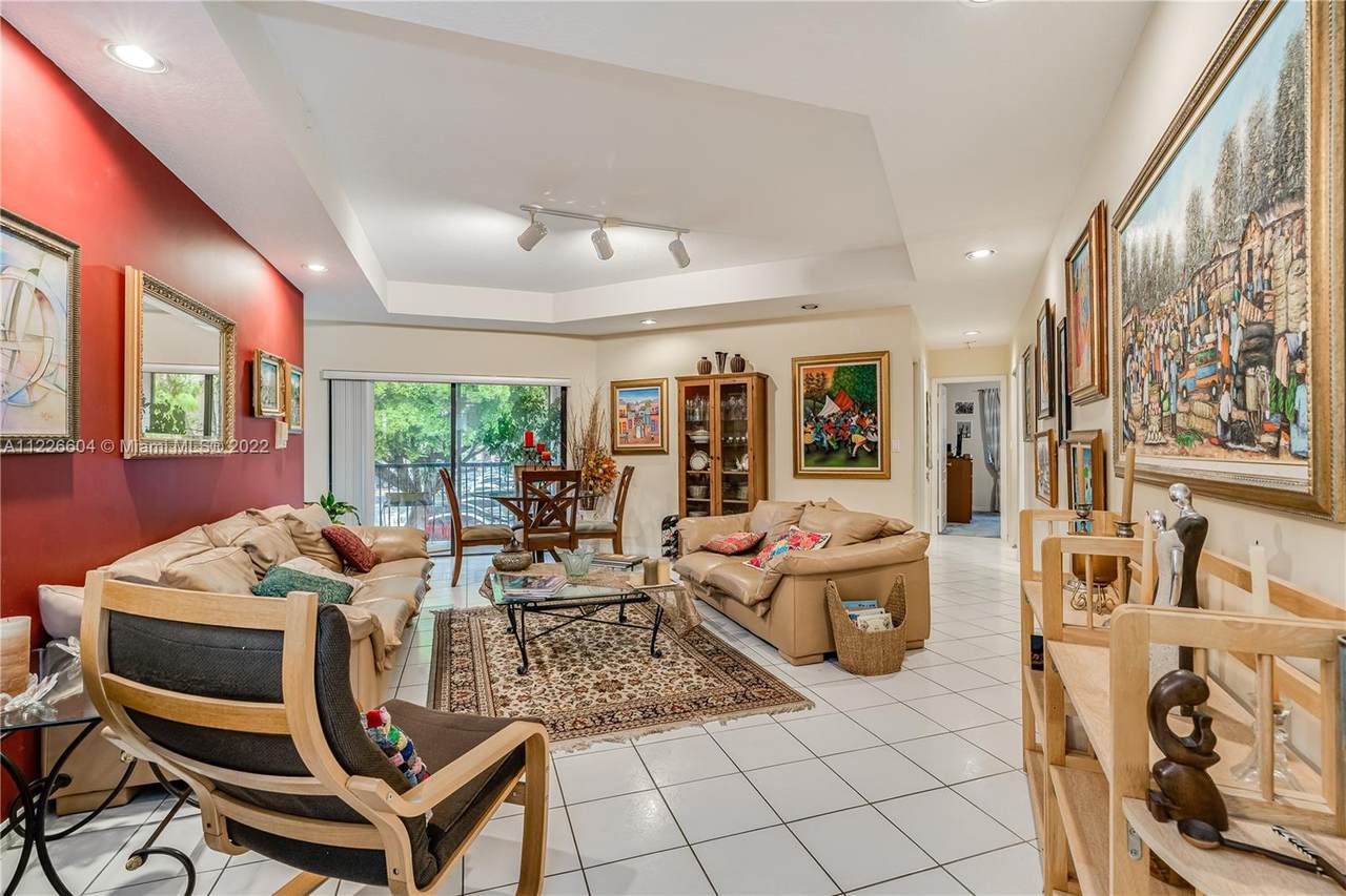 9608 138th Ave - Photo 1