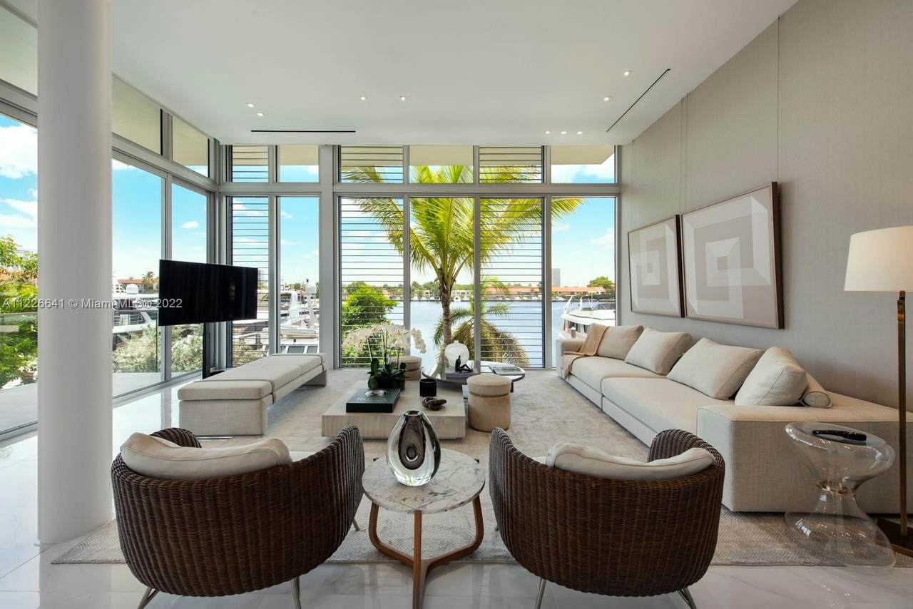 3750 Yacht Club Dr - Photo 1