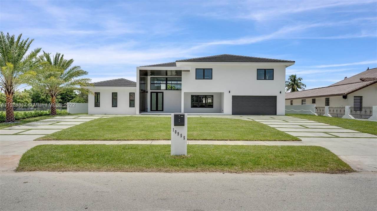 10955 36th St - Photo 1