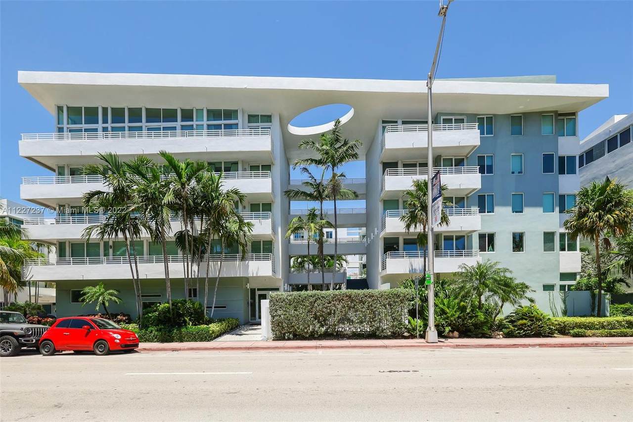 7800 Collins Ave - Photo 1