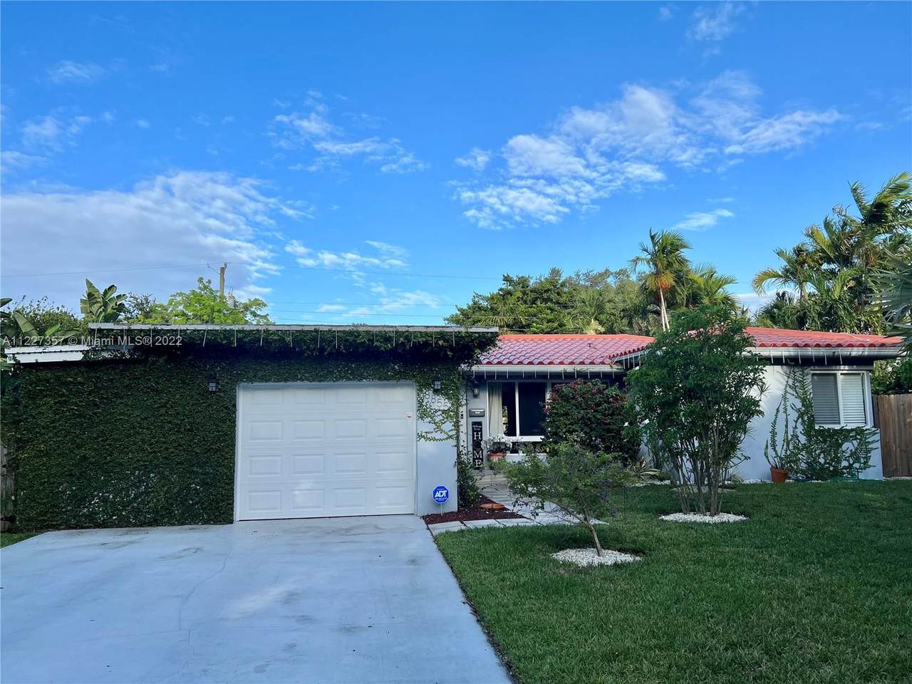 8855 1st Ave - Photo 1