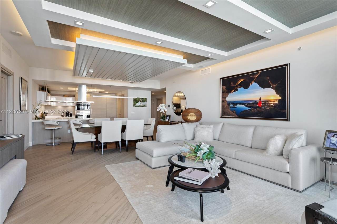 17111 Biscayne Blvd - Photo 1