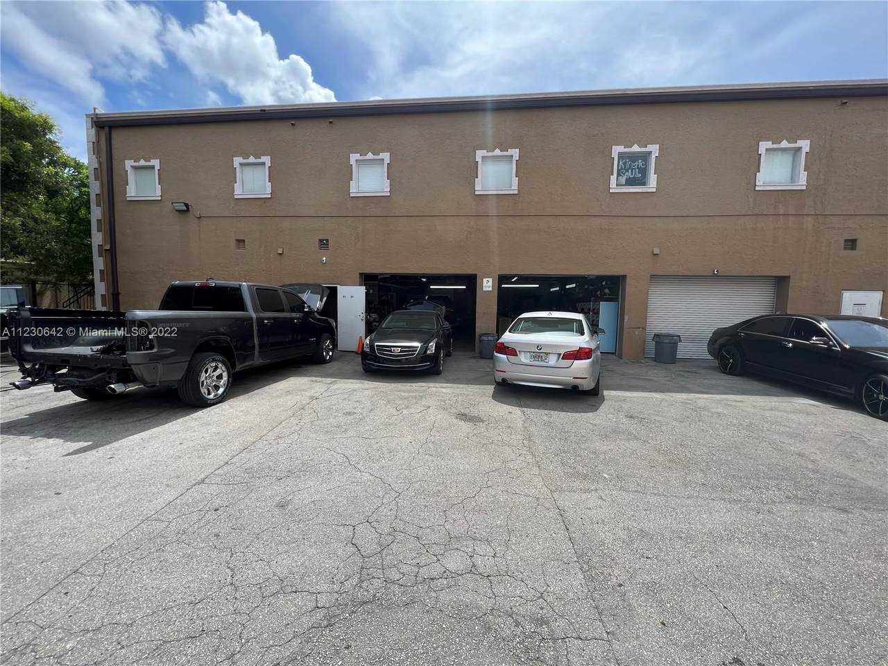 13690 142nd Ave - Photo 1