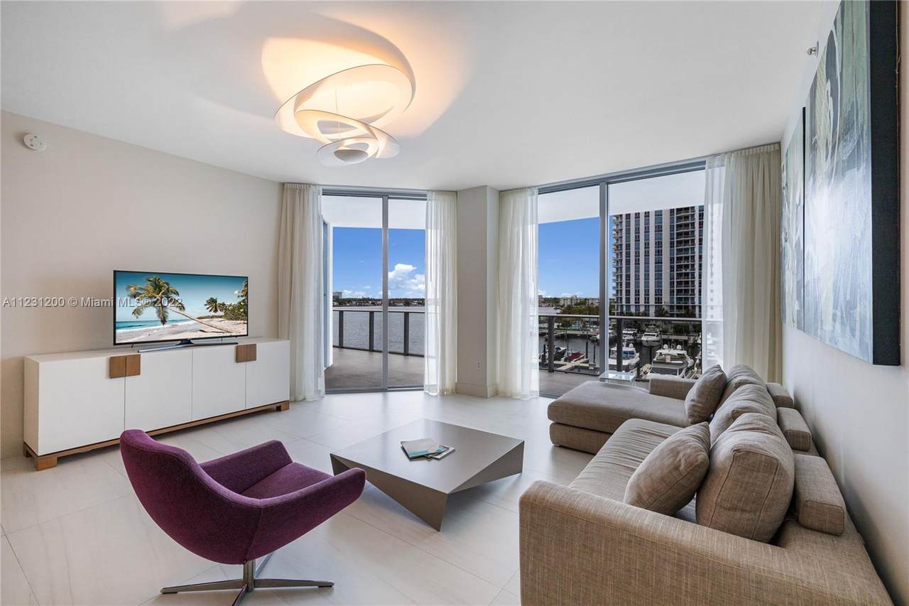 17301 Biscayne Blvd - Photo 1