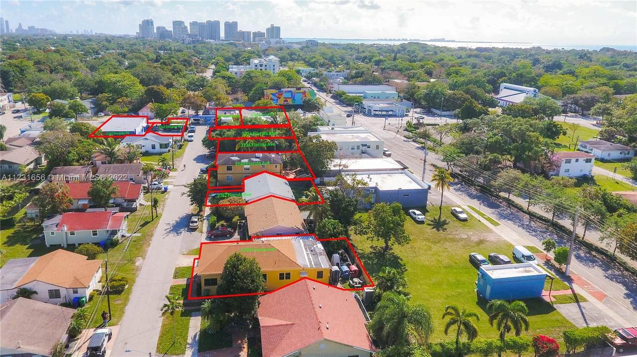 3352 Douglas Rd - Photo 1