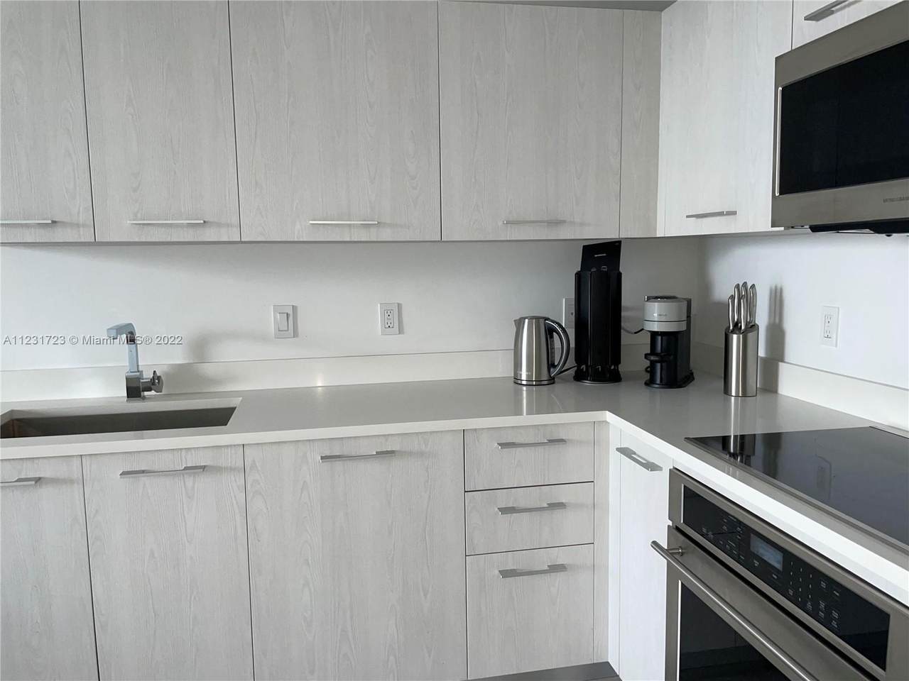 45 9th St - Photo 1