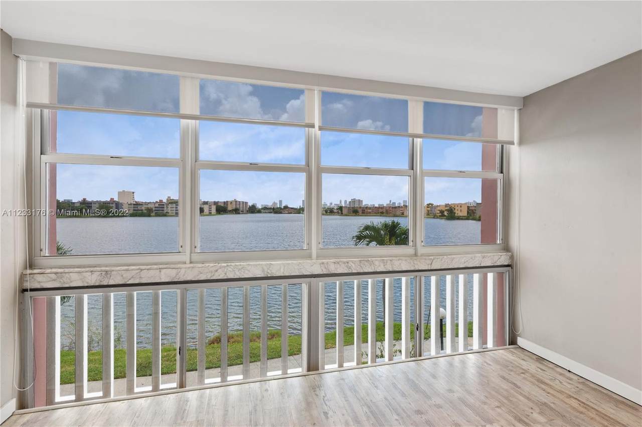 18555 14th Ave - Photo 1