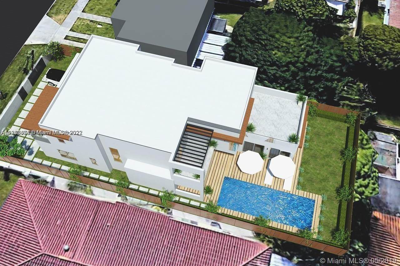 1916 12th Ave - Photo 1