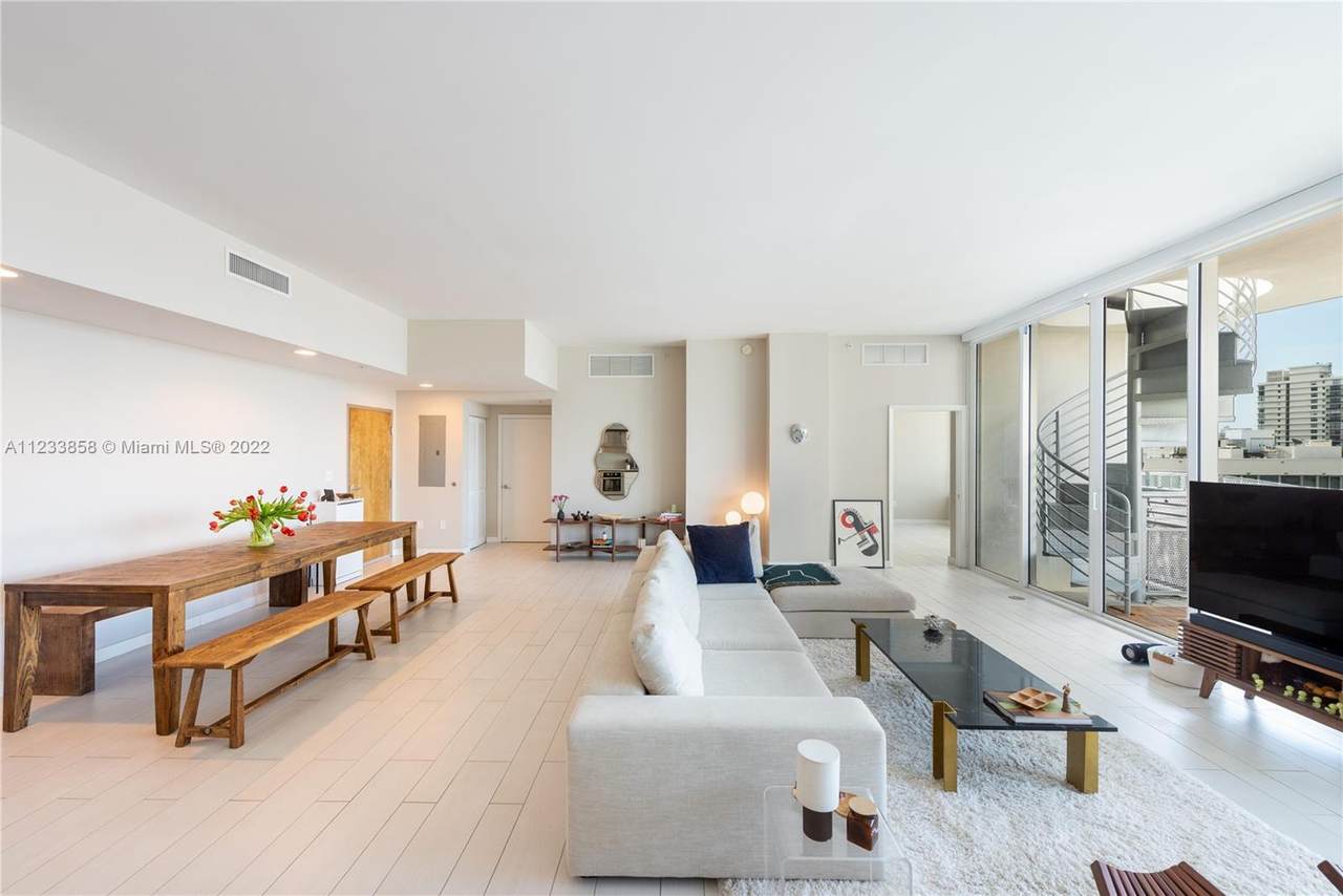 2100 Park Ave - Photo 1