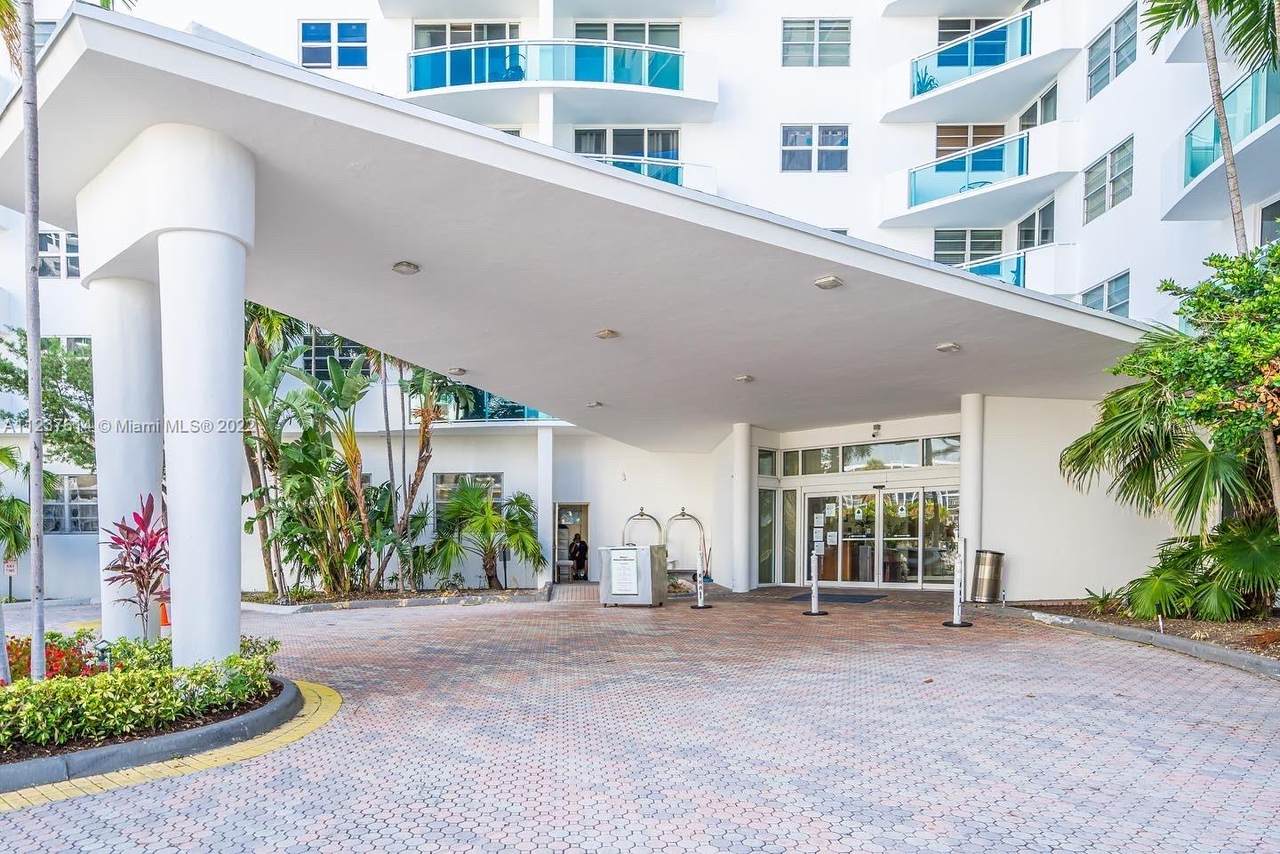 3001 Ocean Dr - Photo 1