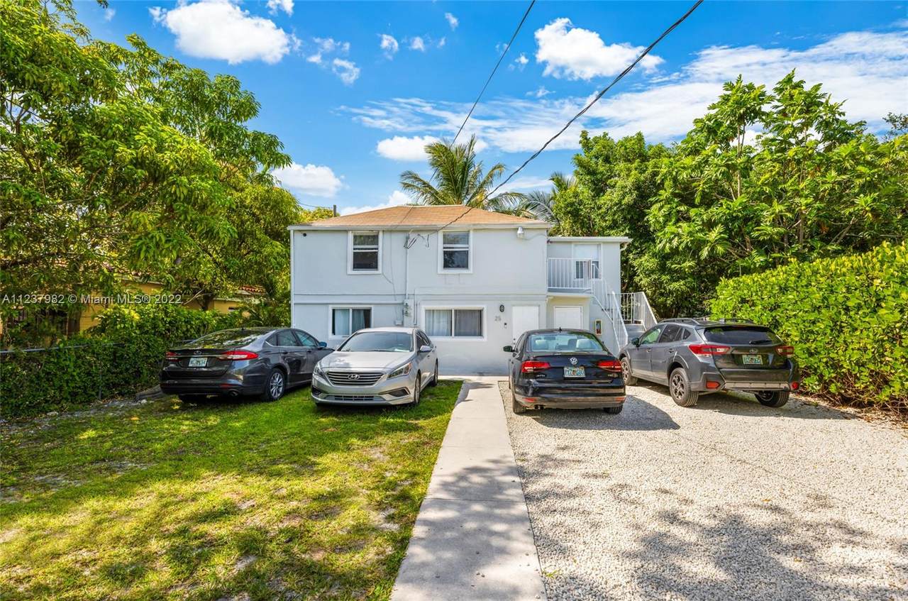 25 69th St - Photo 1