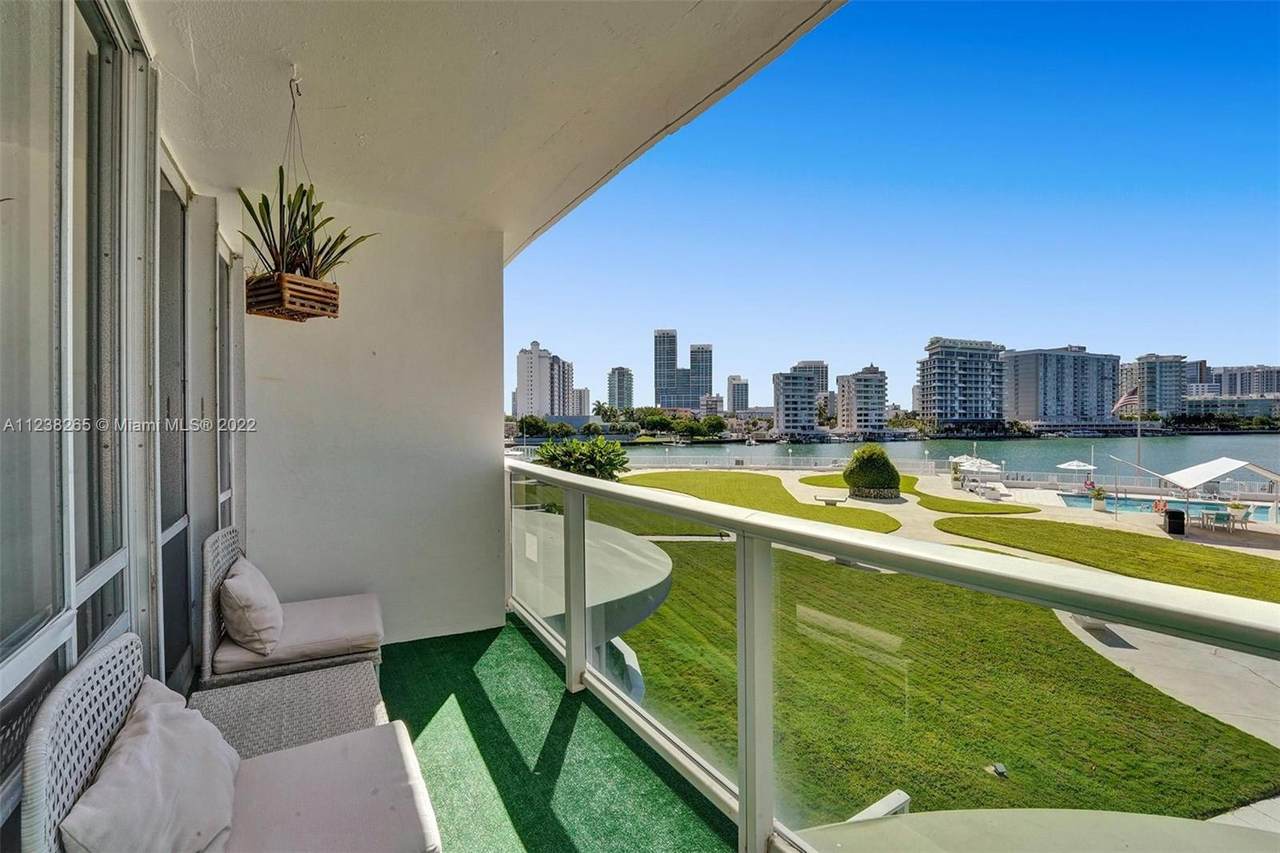900 Bay Dr - Photo 1
