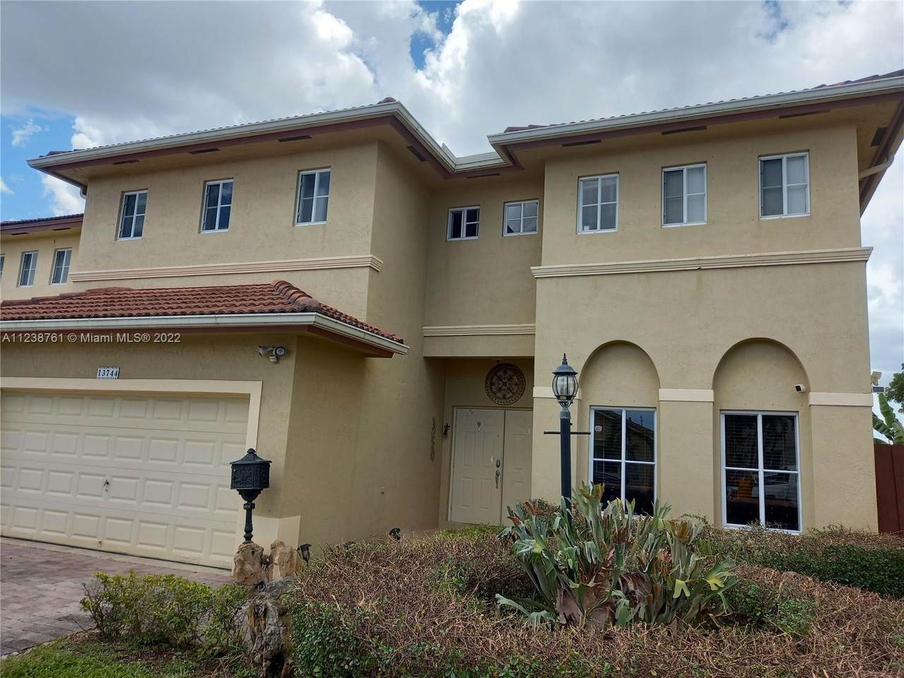 13744 124th Avenue Rd - Photo 1