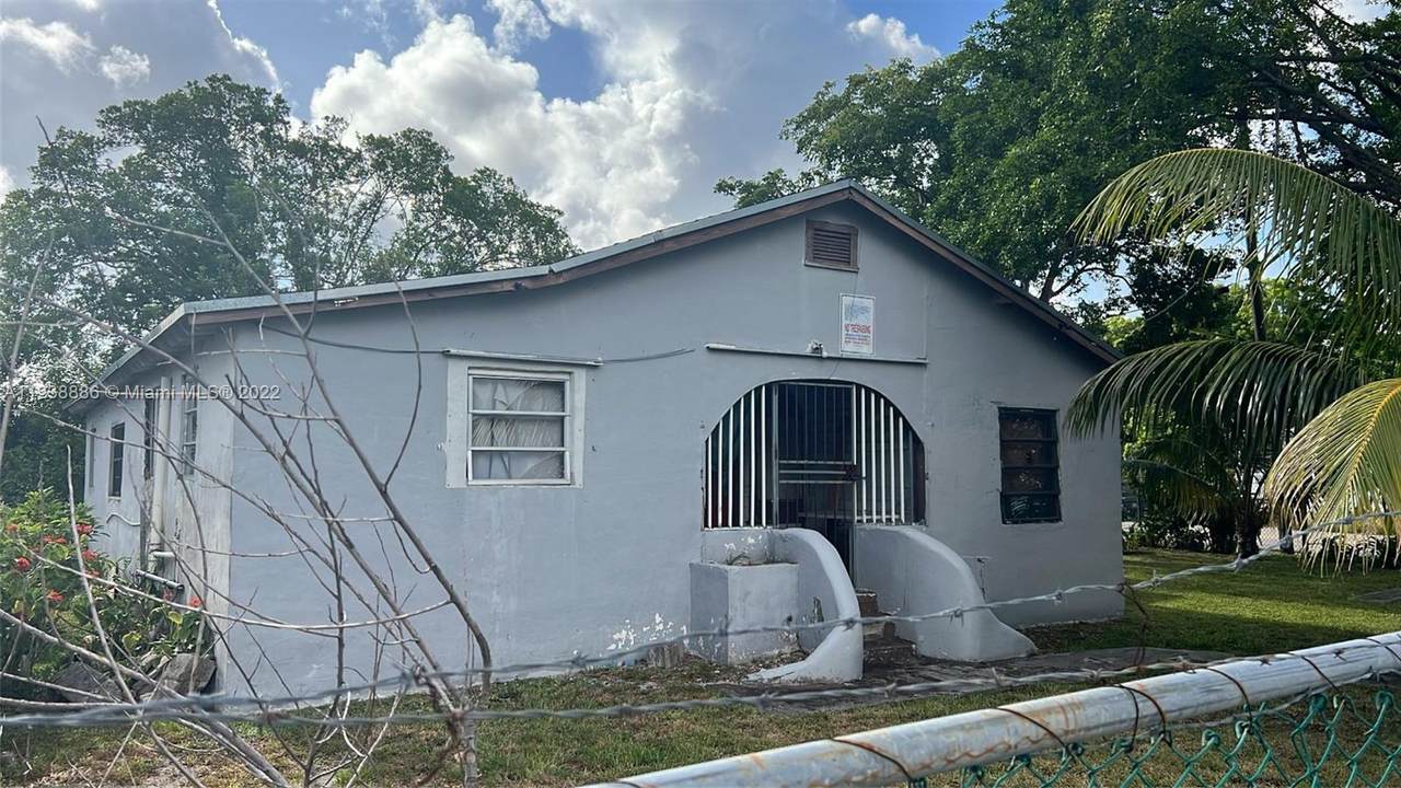 6901 17th Ave - Photo 1