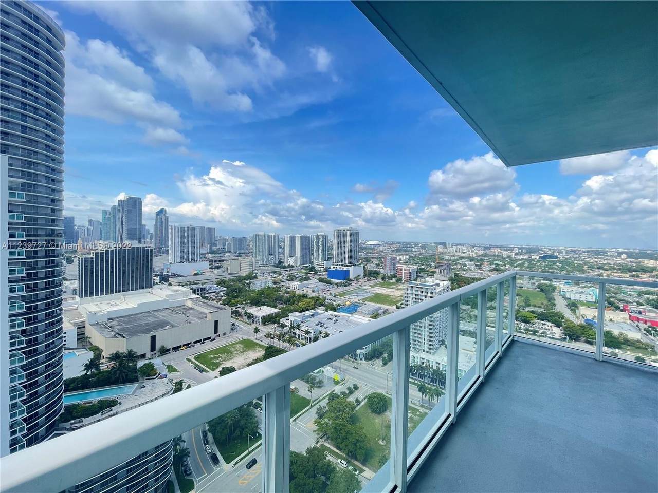 1900 Bayshore Dr - Photo 1