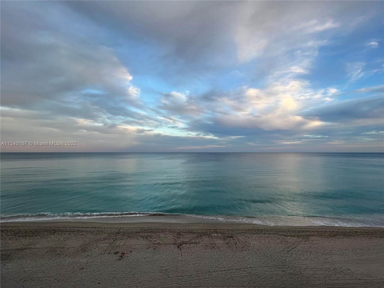 2751 Ocean Dr - Photo 1