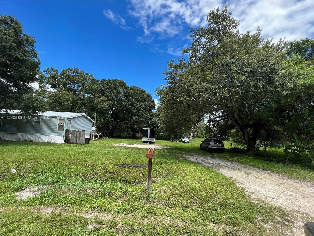 374 Ne 70Th Ave - Photo 1