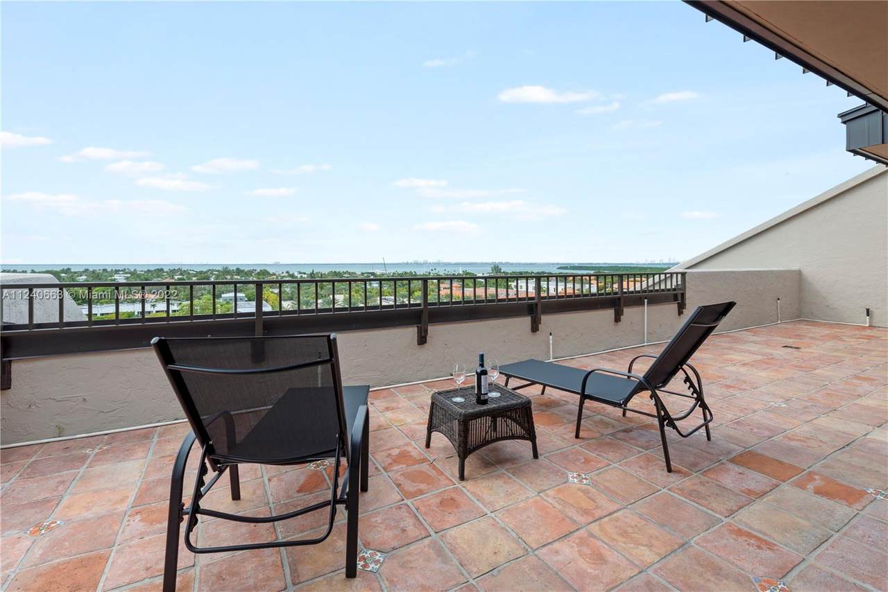 151 Crandon Blvd - Photo 1