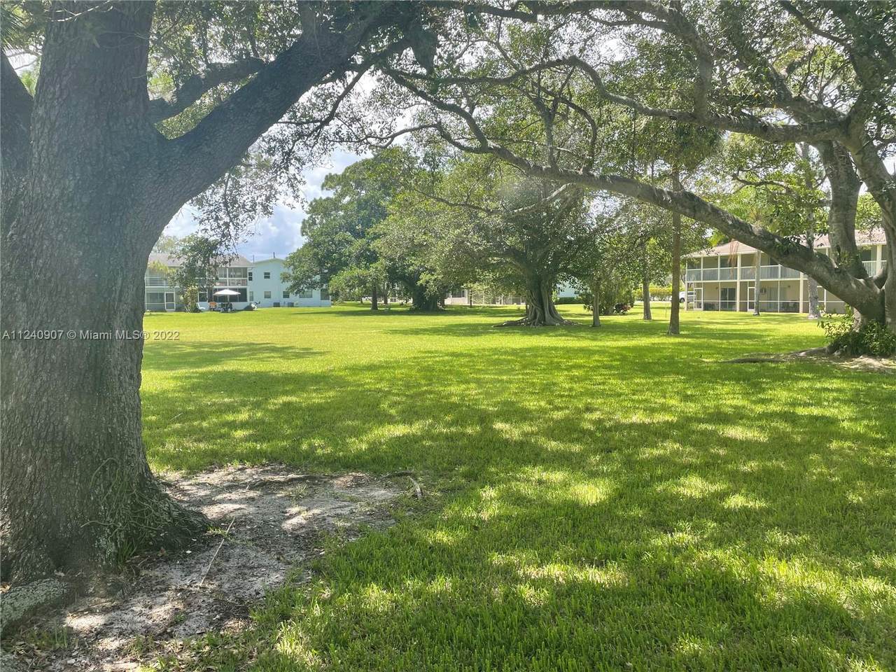 86 Ventnor E - Photo 1