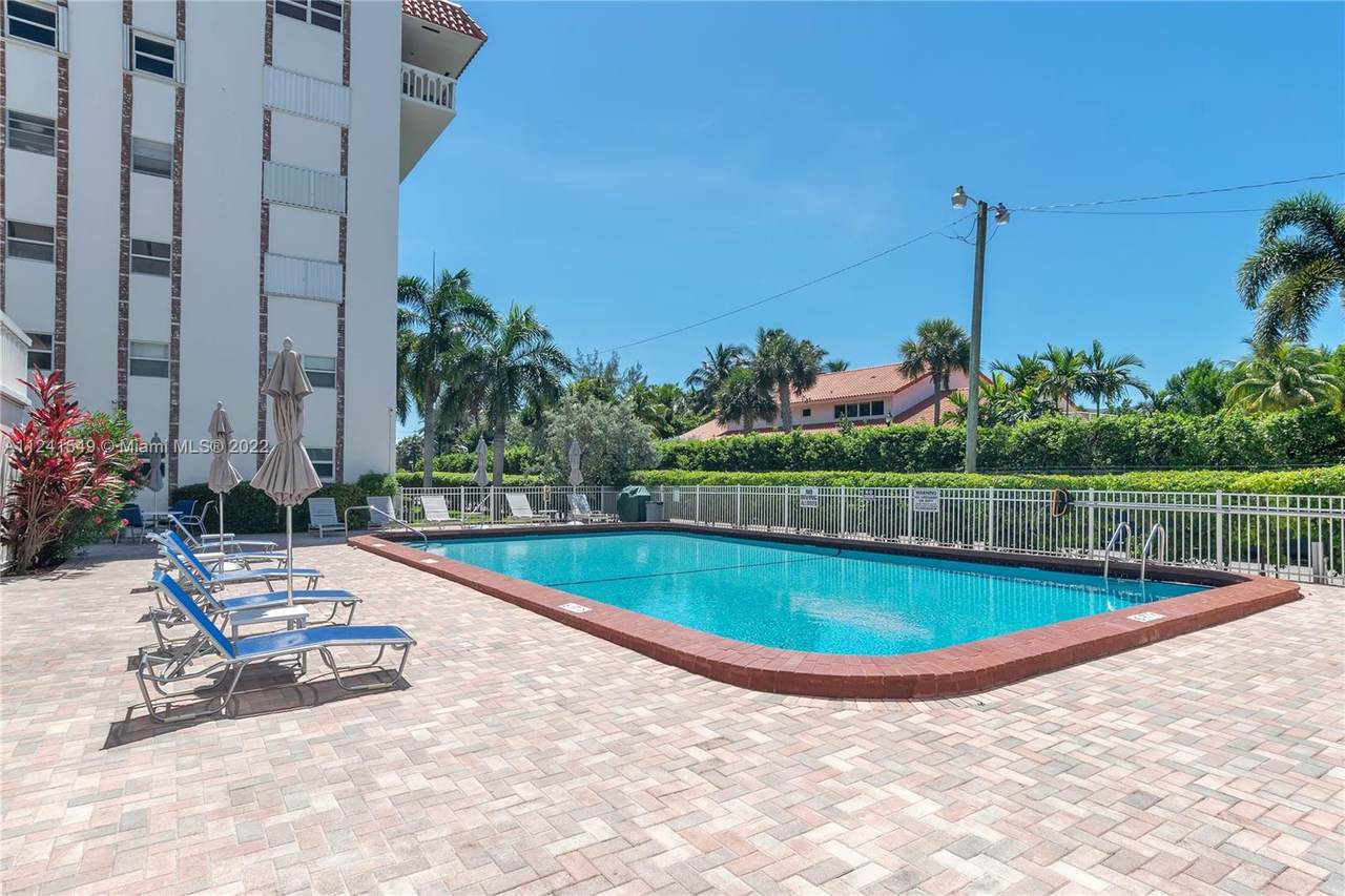 3181 Ocean Dr - Photo 1