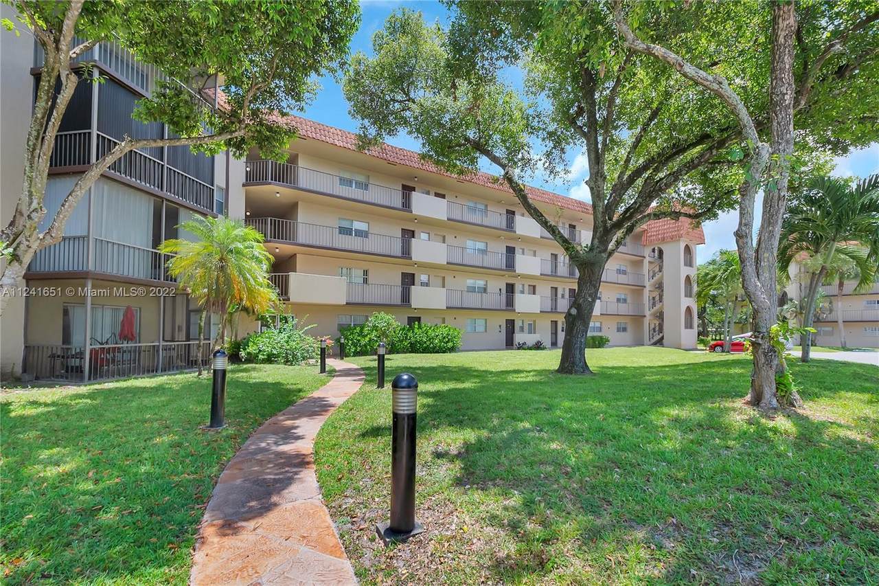 6200 Falls Circle Dr - Photo 1