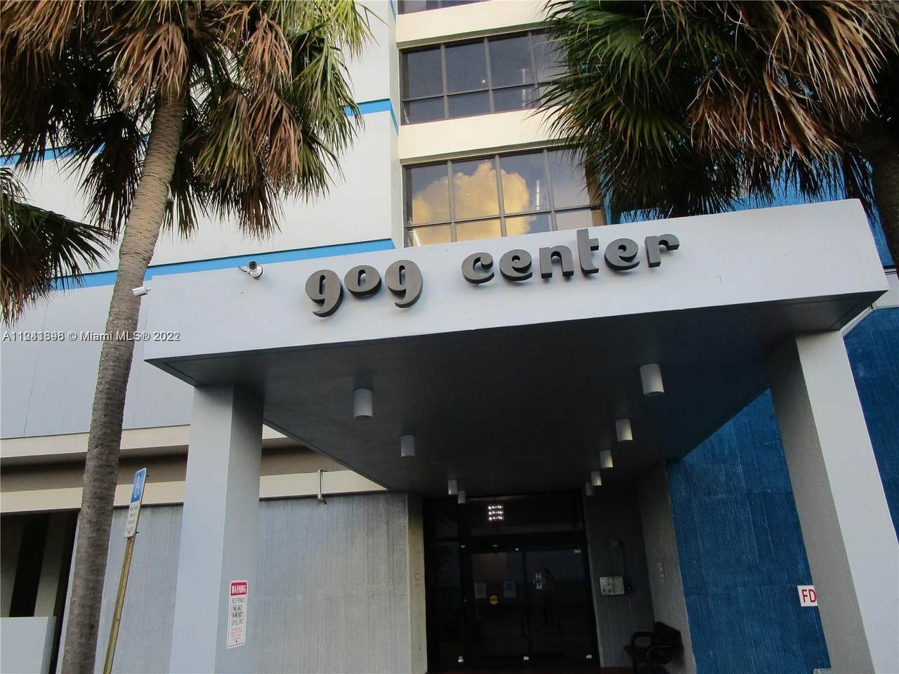 909 Miami Beach Blvd - Photo 1