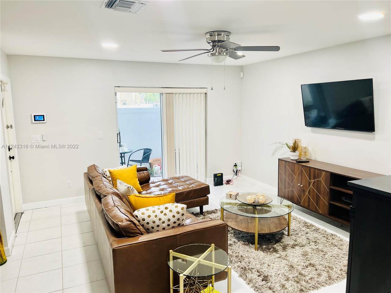 12661 53rd St - Photo 1
