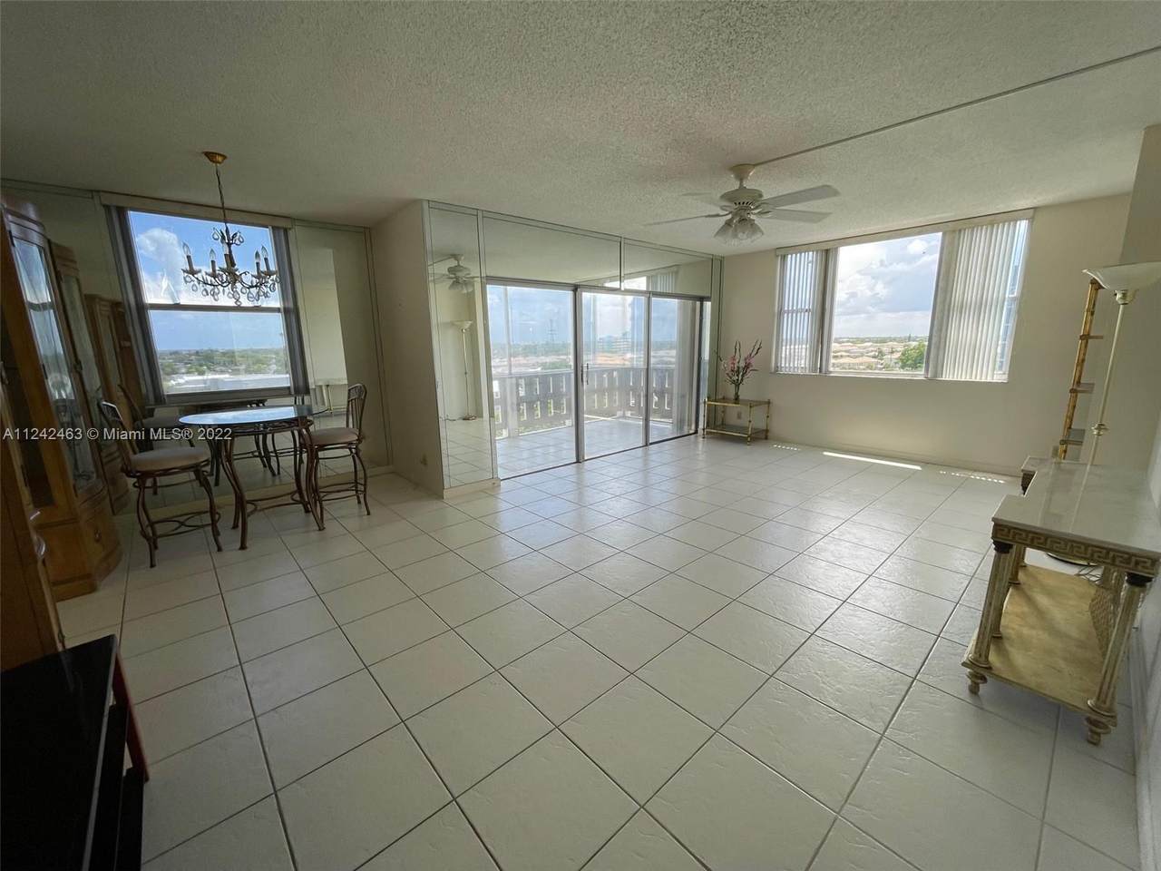4330 Hillcrest Dr - Photo 1