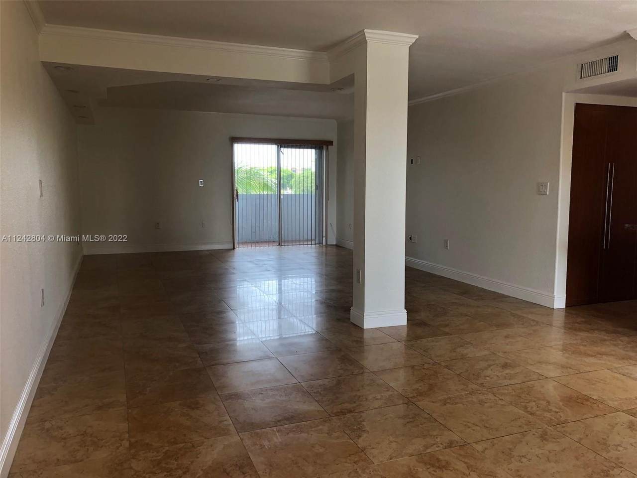 9357 Fontainebleau Bl - Photo 1