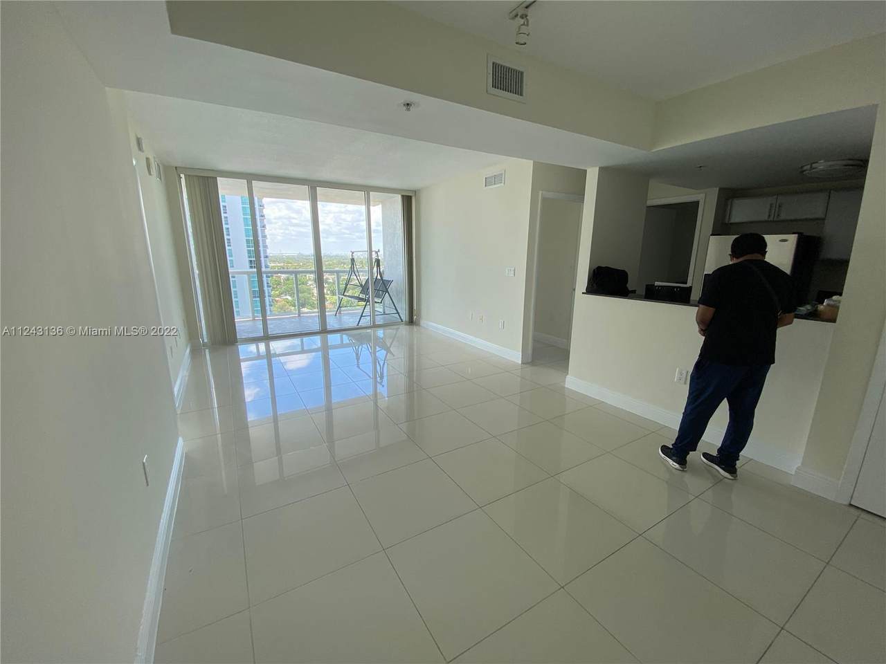 1861 South River Dr - Photo 1