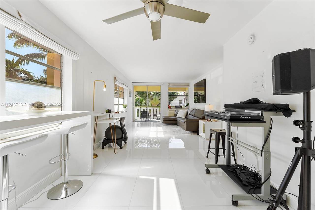 851 Meridian Ave - Photo 1