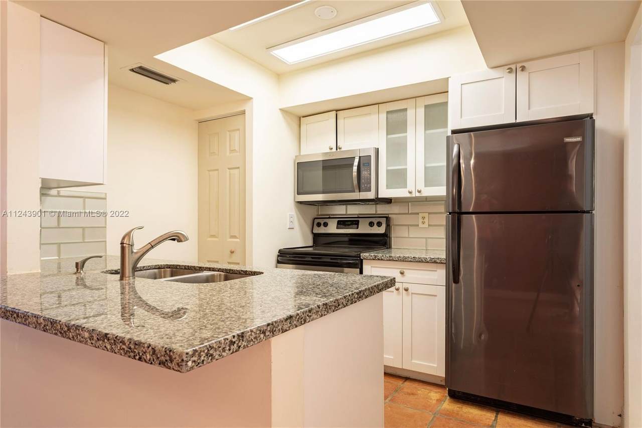 11603 35th Ct - Photo 1