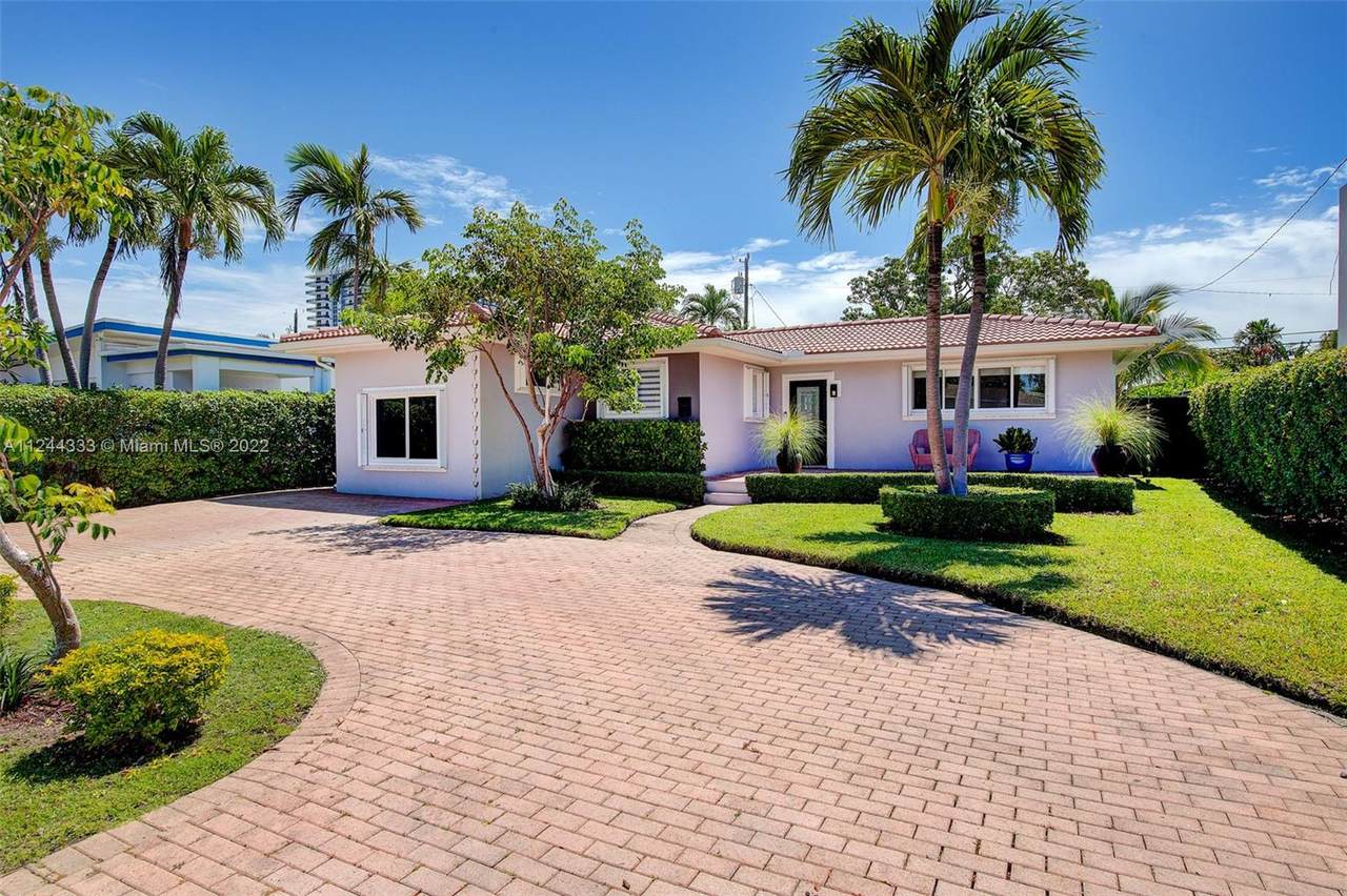 7529 Buccaneer Ave - Photo 1