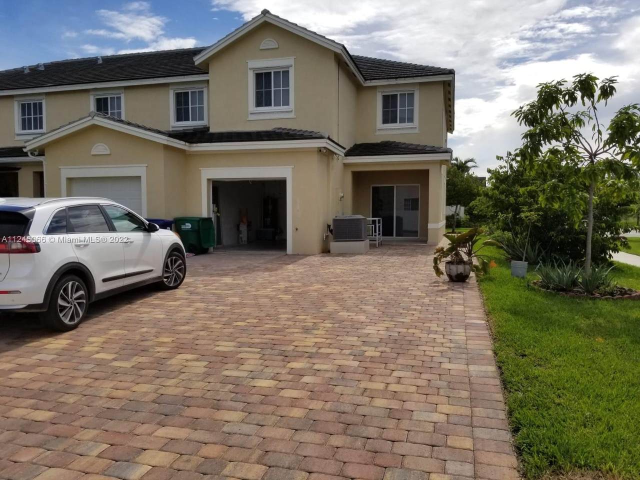 27207 143rd Ave - Photo 1