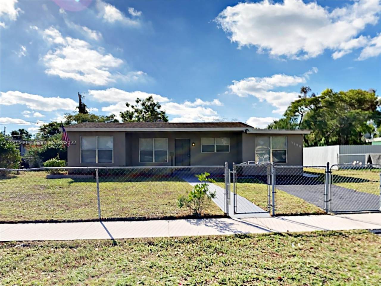 3790 Jackson Blvd - Photo 1