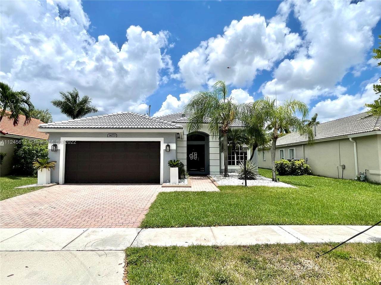 14273 23rd St - Photo 1