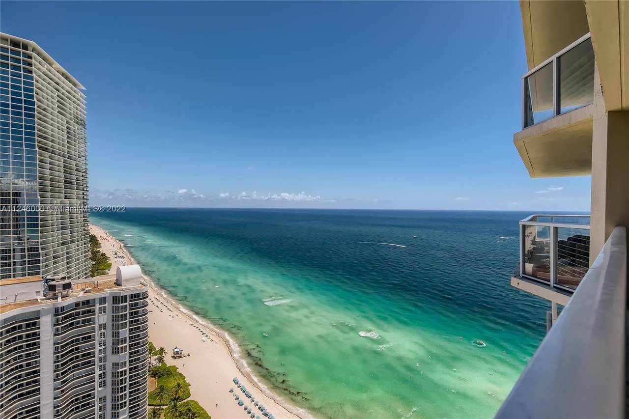 16699 Collins Ave - Photo 1