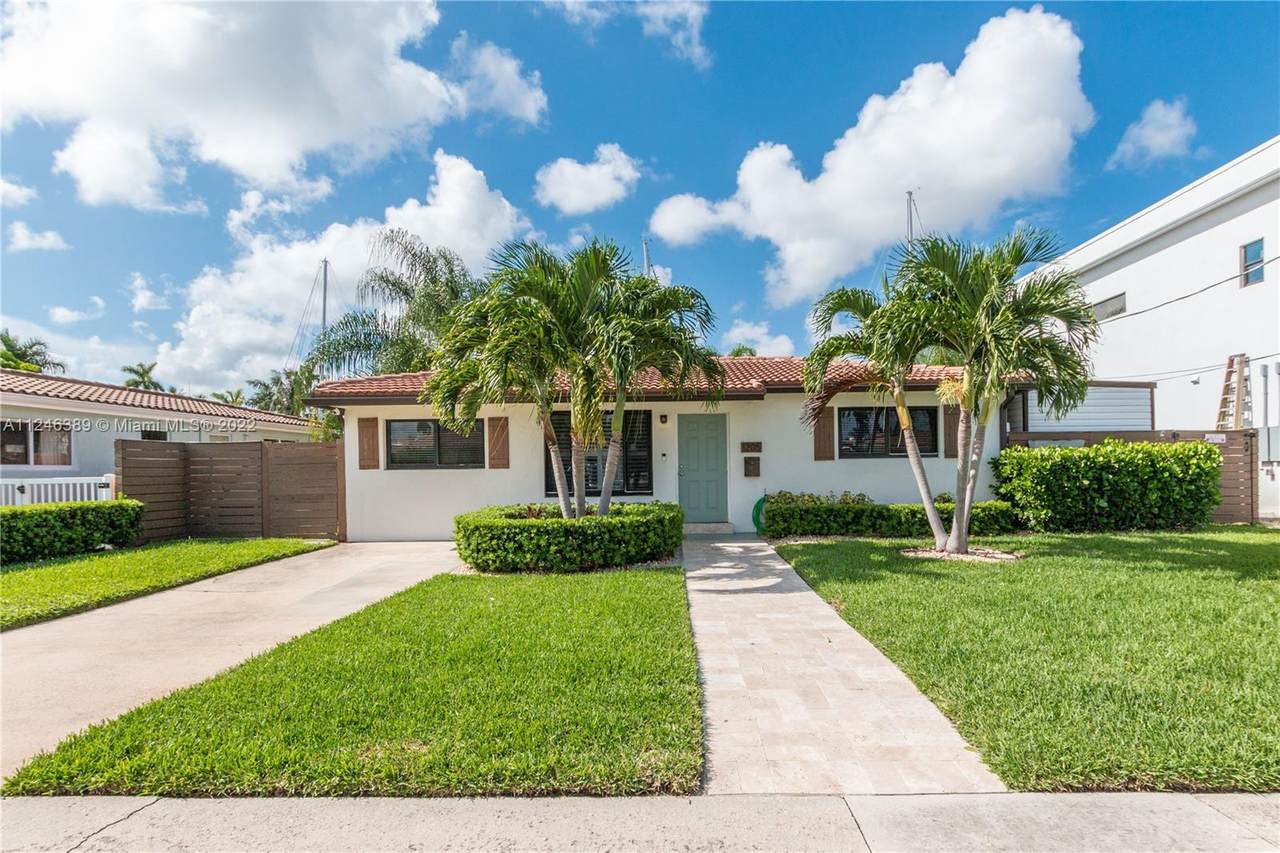 1205 Mandarin Isle - Photo 1