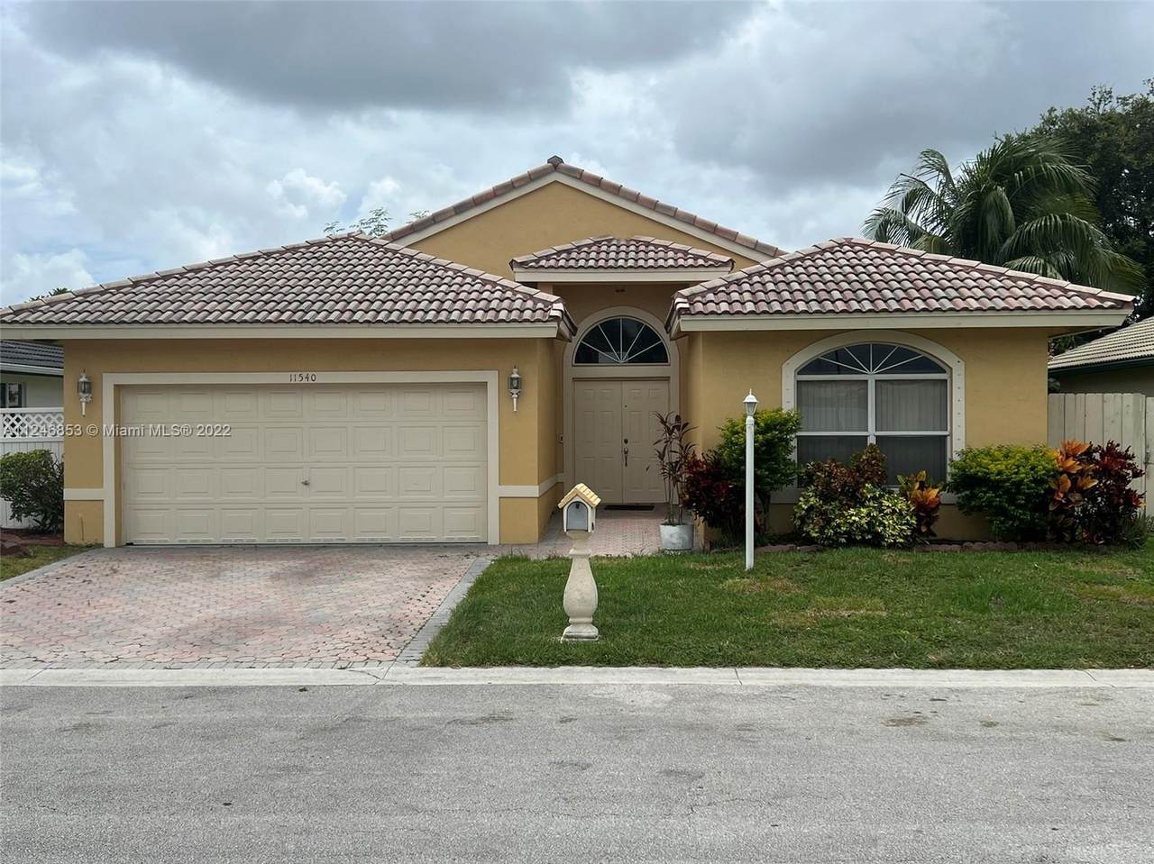 11540 9th Ct - Photo 1