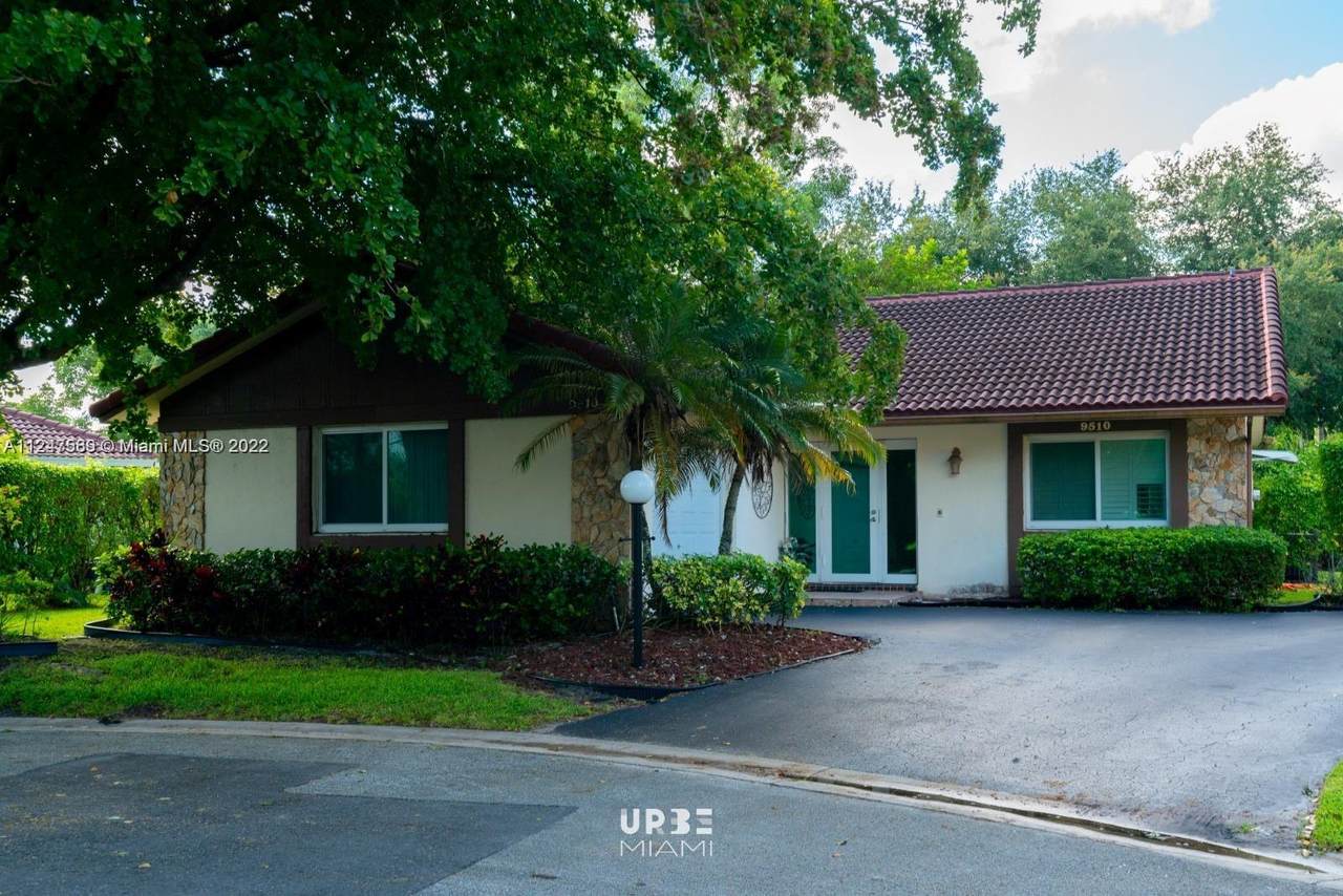 9510 Shadow Wood Ct - Photo 1