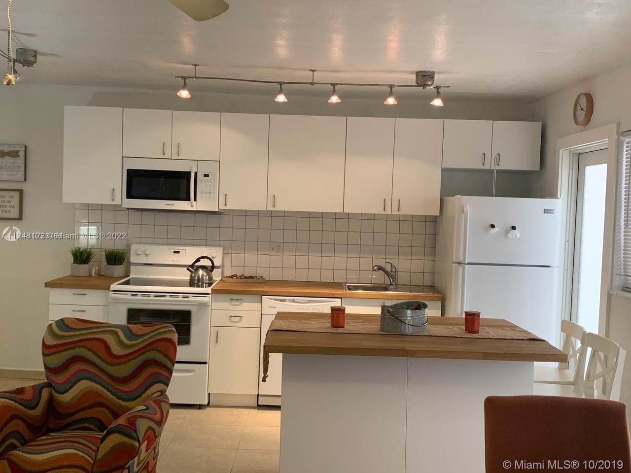 1231 Pennsylvania Ave - Photo 1