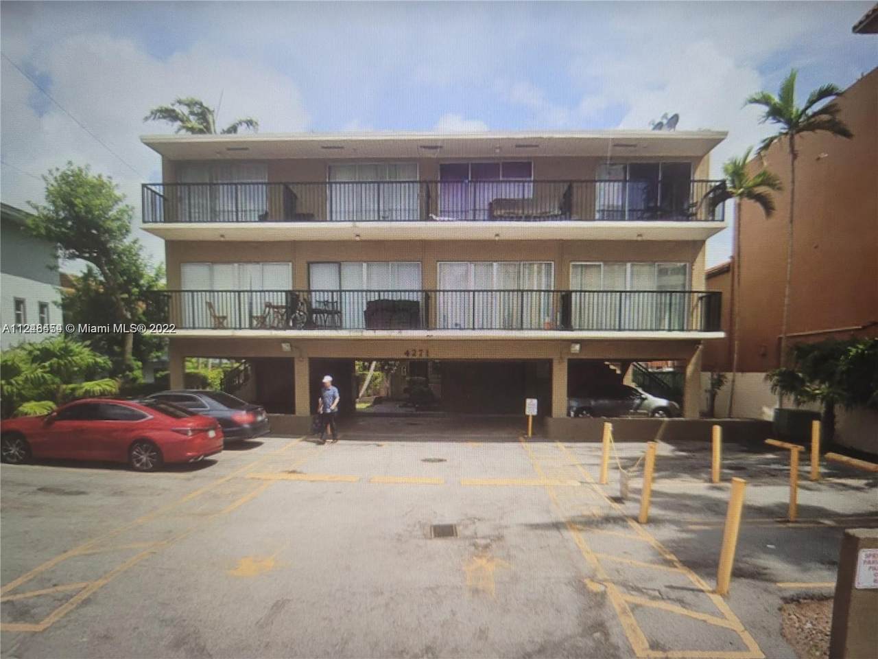 4271 11th St - Photo 1