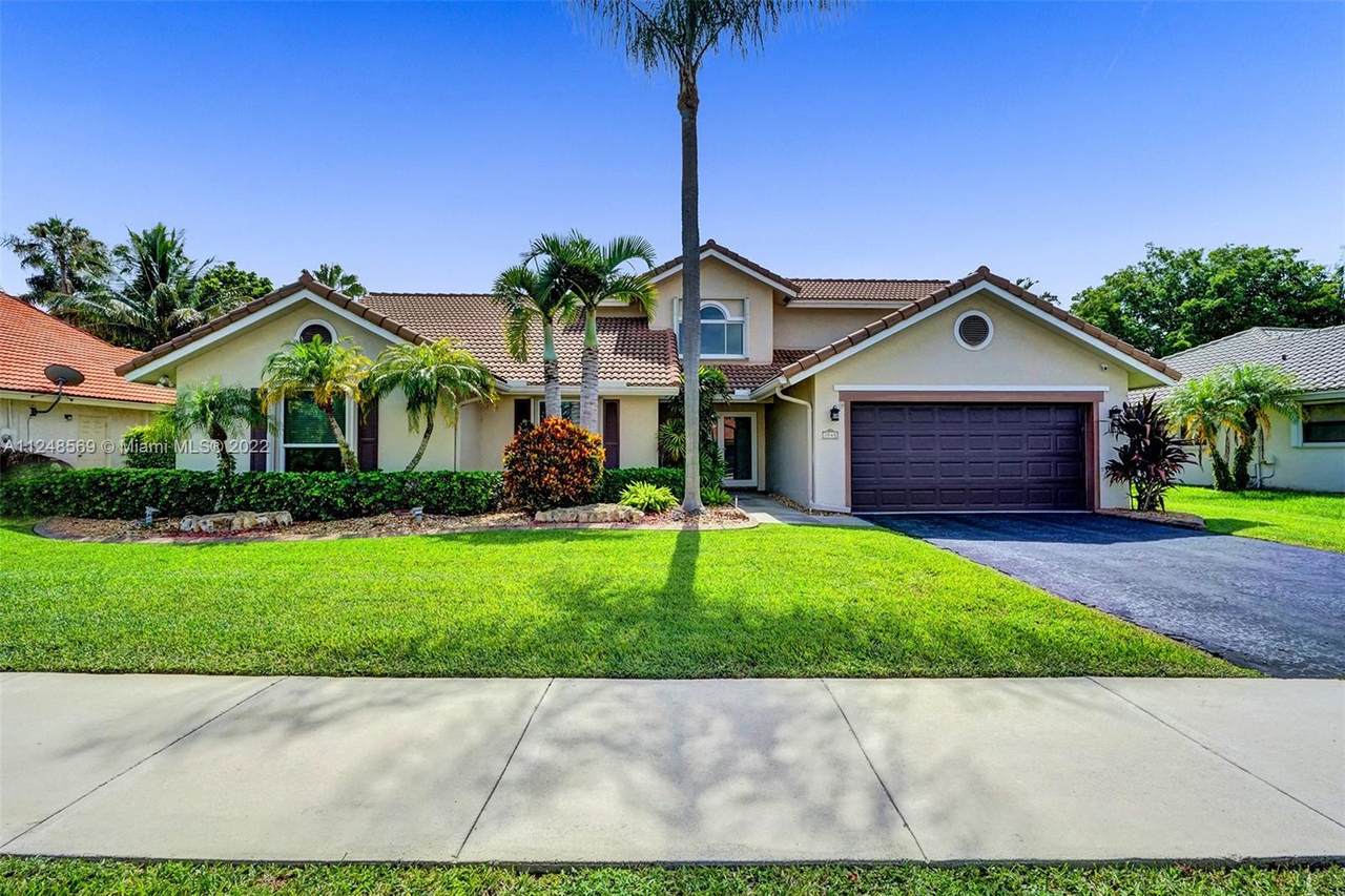 3545 Southwood Ct - Photo 1
