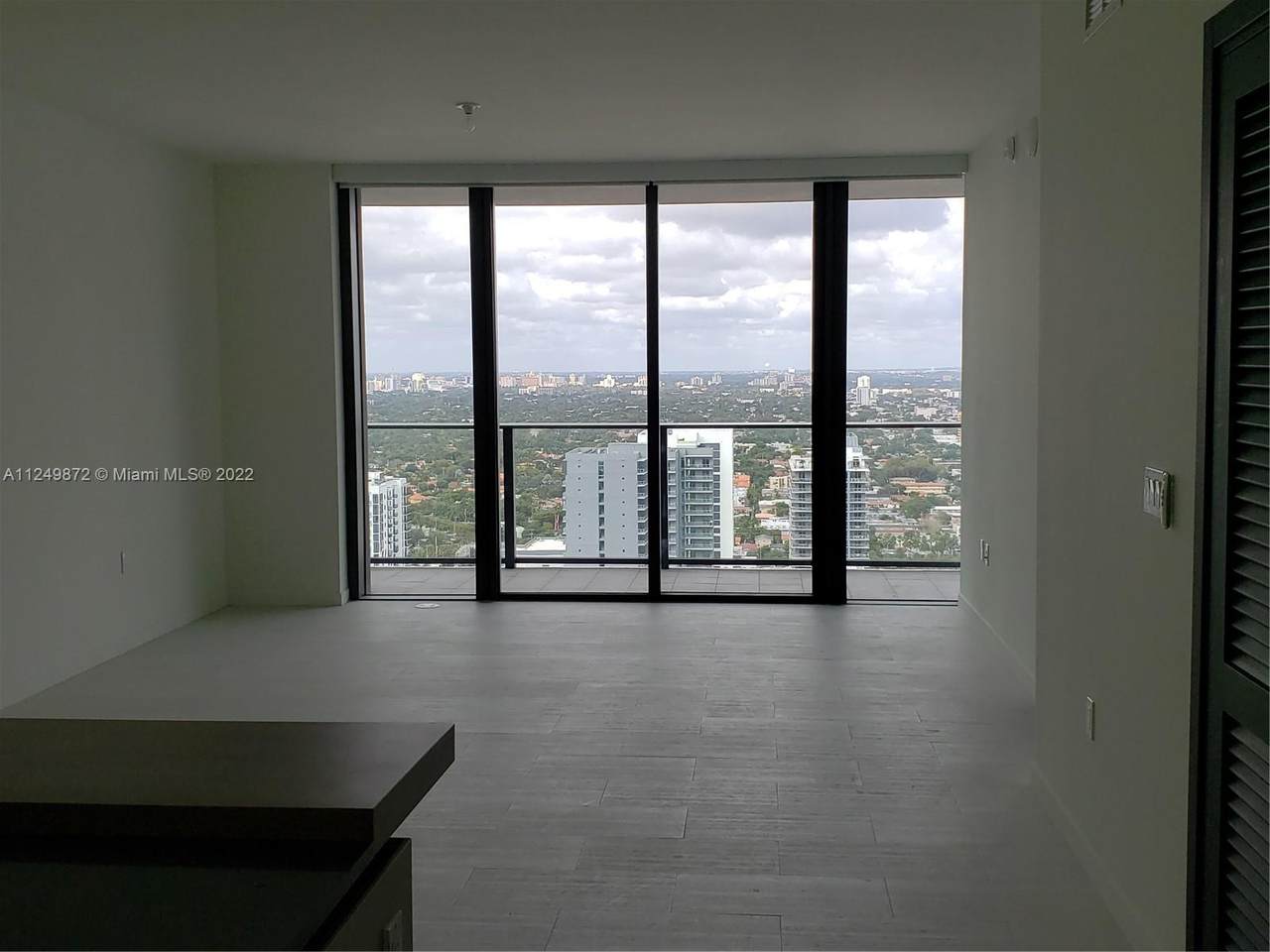 1000 Brickell Plz - Photo 1