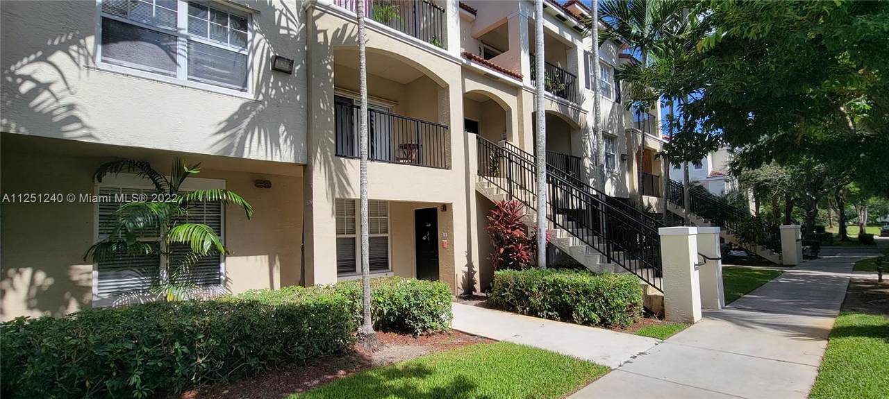 5940 Sample Rd - Photo 1