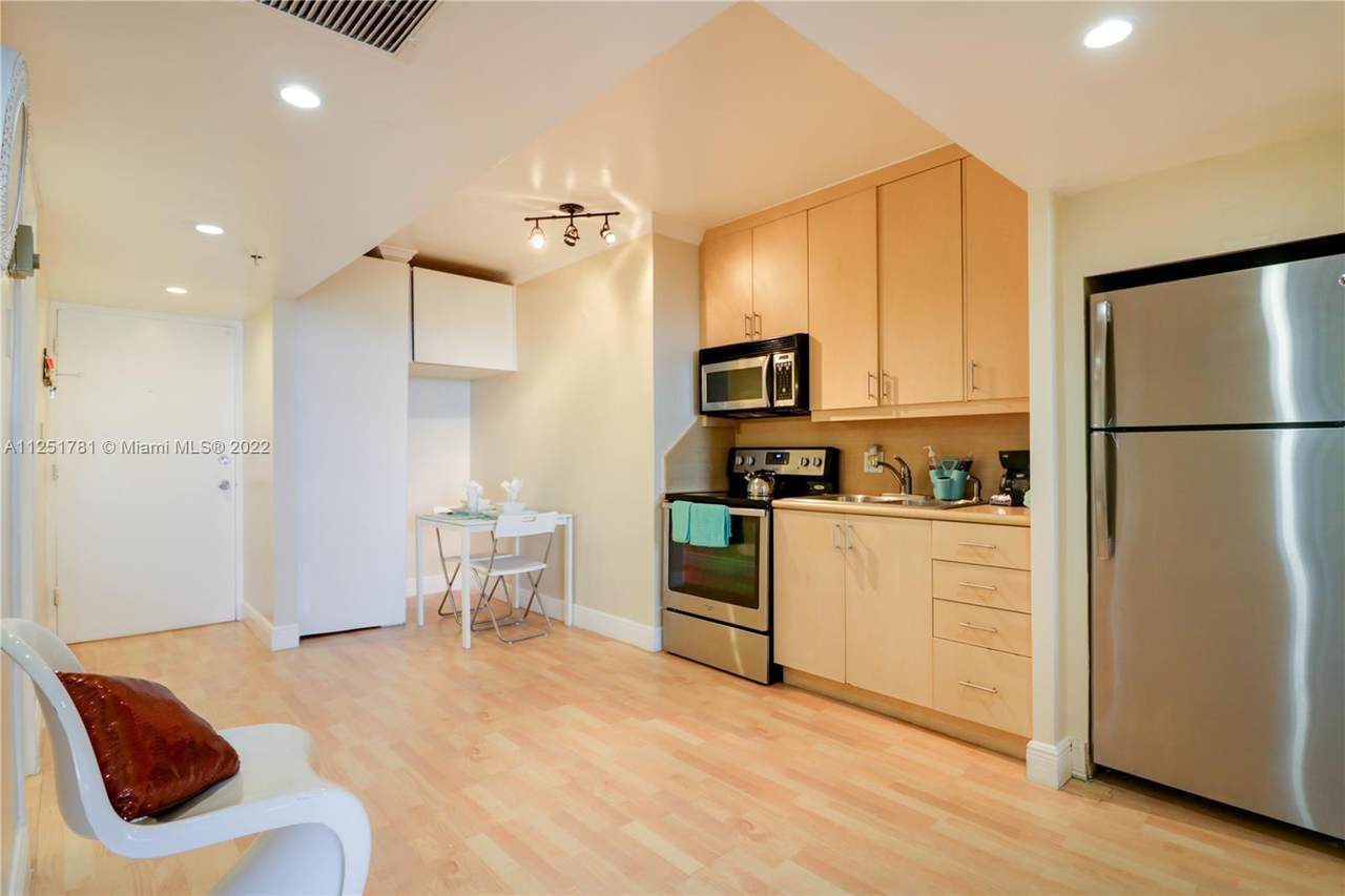 100 Lincoln Rd - Photo 1
