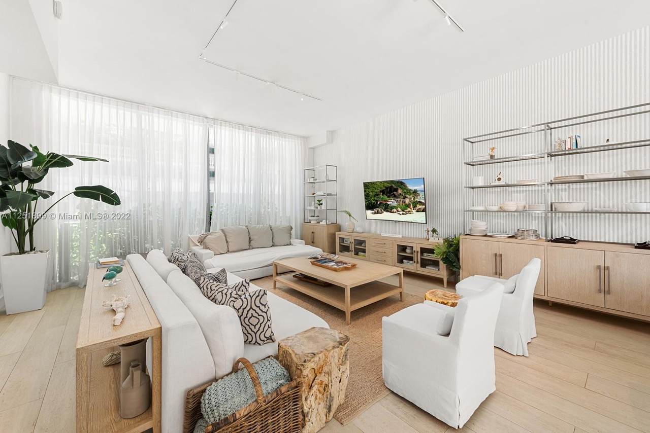 9501 Collins Ave - Photo 1